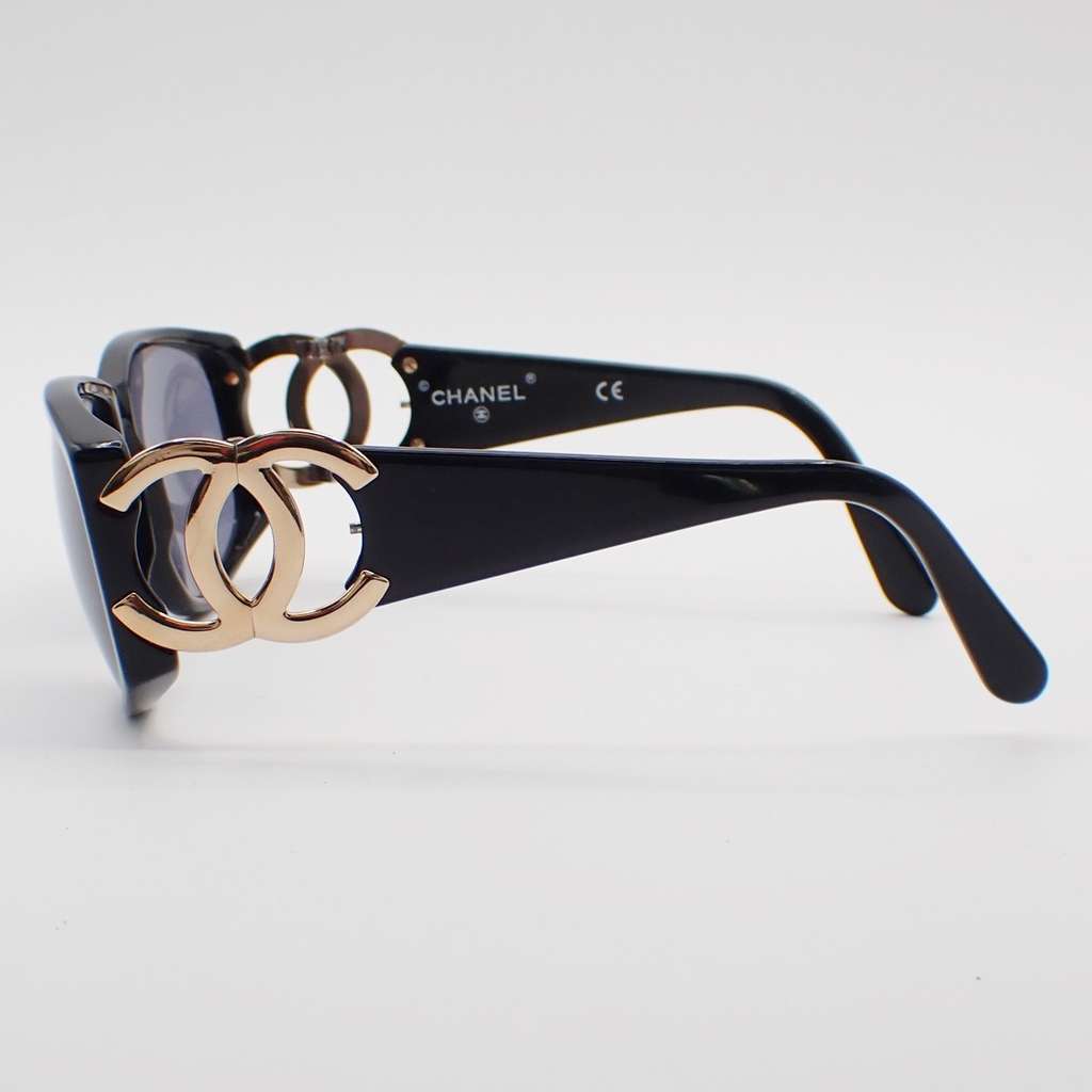 Chanel Logo CC Sunglasses Black Plastic Good condition - Inside View