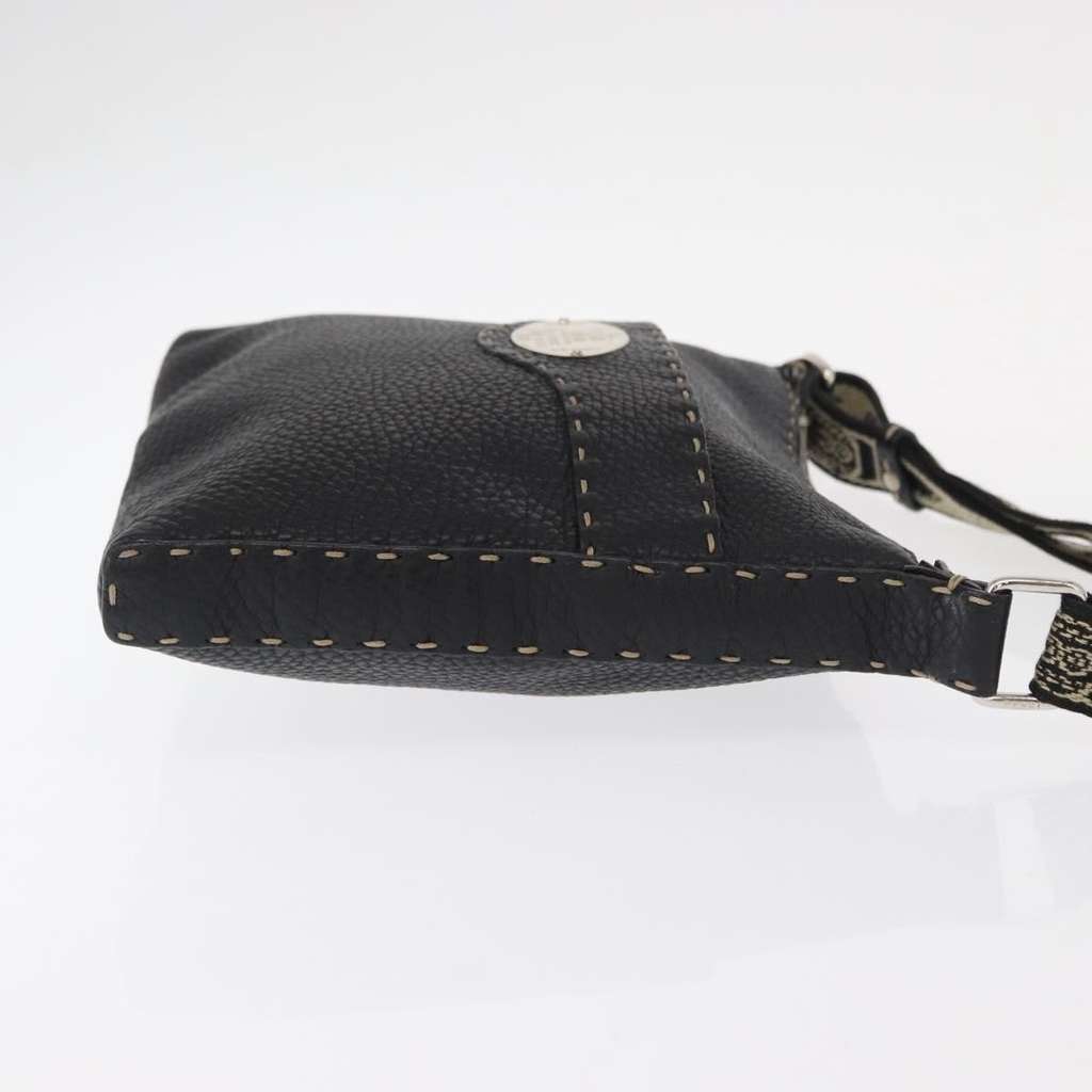 Fendi Vintage Selleria Zip Messenger Bag Black Leather Good condition - Inside View