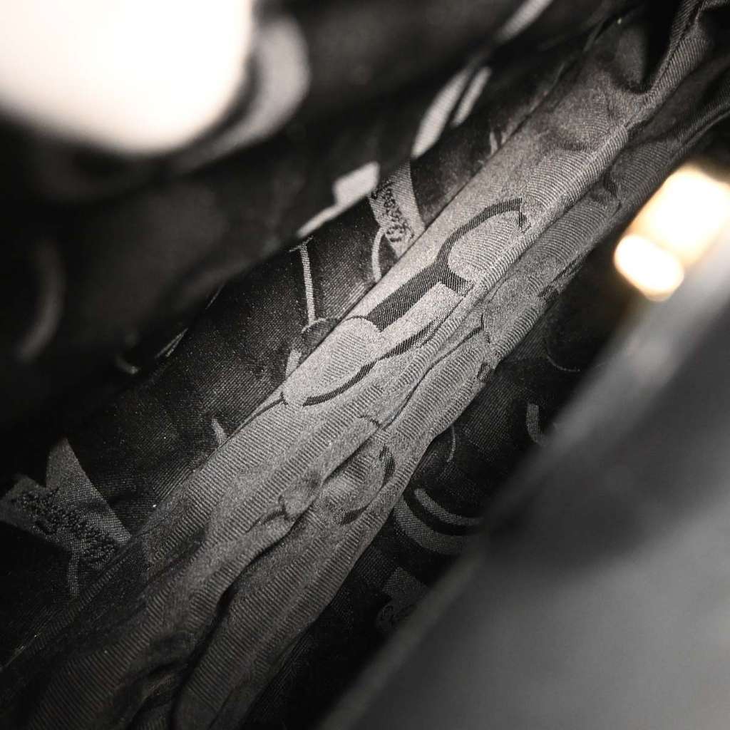 Salvatore Ferragamo Vintage Shoulder Bag Black Leather Good condition - Inside View