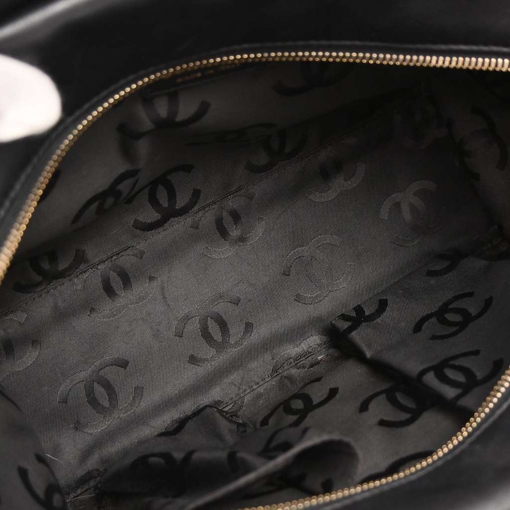 Chanel Surpique Tote Black Leather Good condition - Inside View