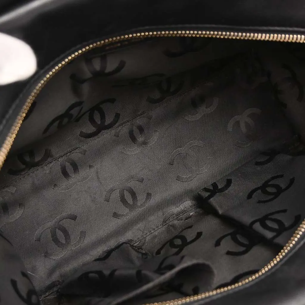 Chanel Surpique Tote Black Leather Good - Inside View