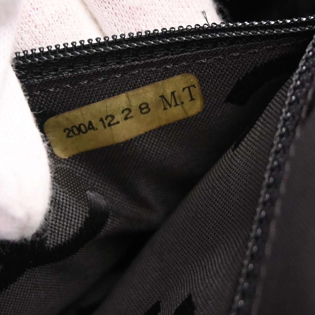 Chanel Surpique Tote Black Leather Good condition - Box View