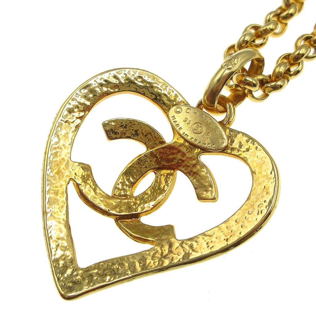 Chanel CC Heart Pendant Necklace Gold Good condition - Inside View