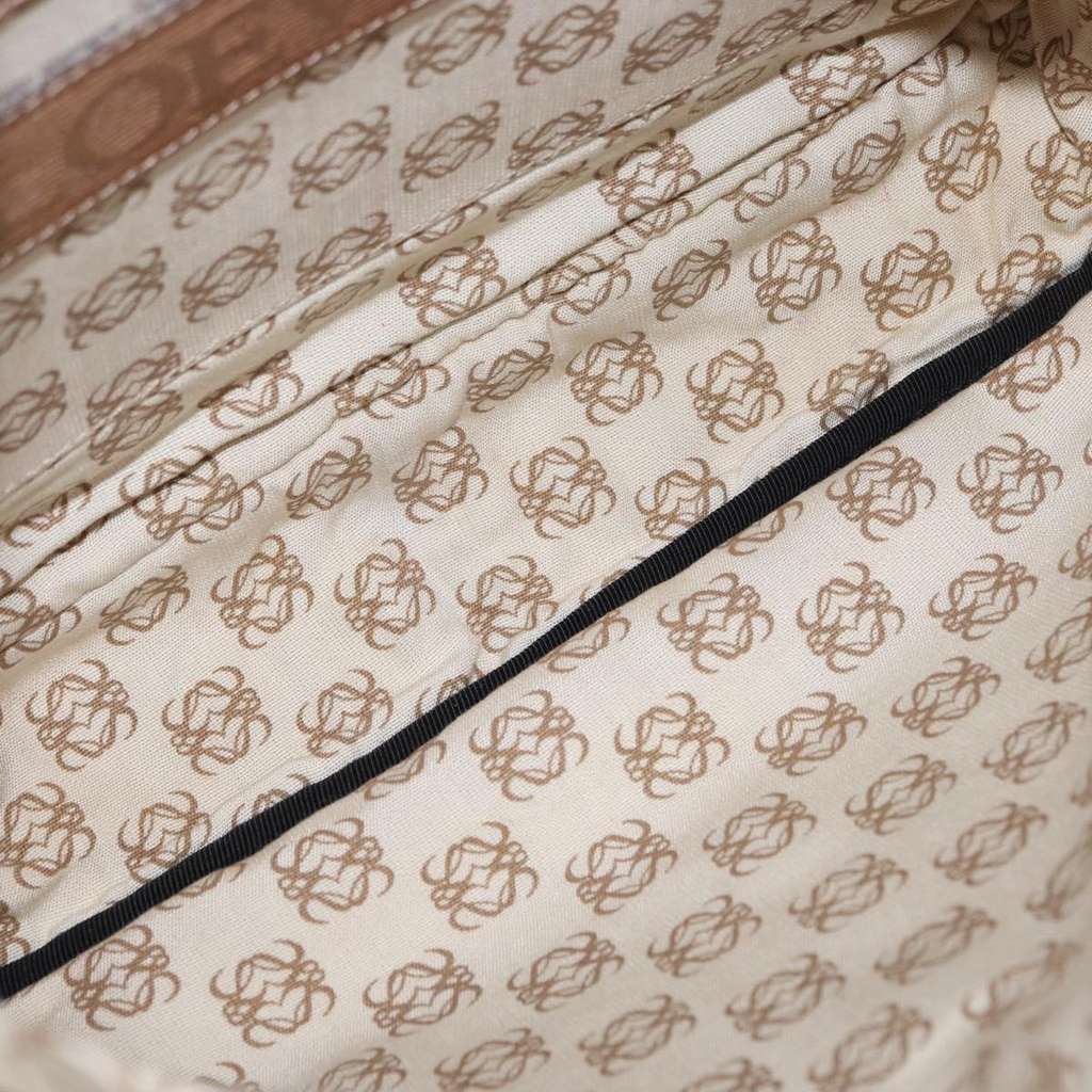 Loewe Anagram Shoulder Bag Black Leather Good condition - Box View