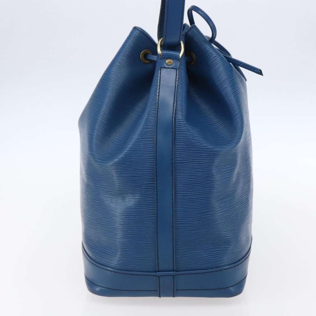 Louis Vuitton Noe Handbag Blue Leather Good condition - Inside View