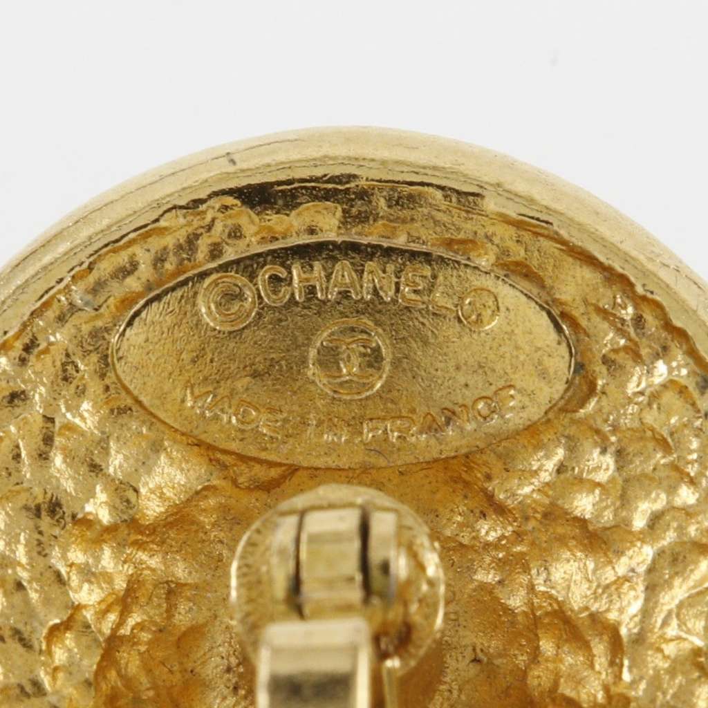 Chanel Vintage Logo Round Cufflinks Gold Good condition - Box View