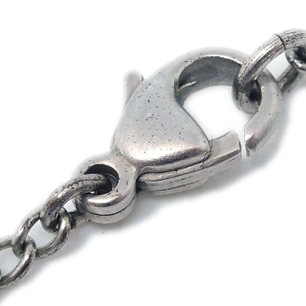 Chanel CC Pendant Necklace Silver Good condition - Model View