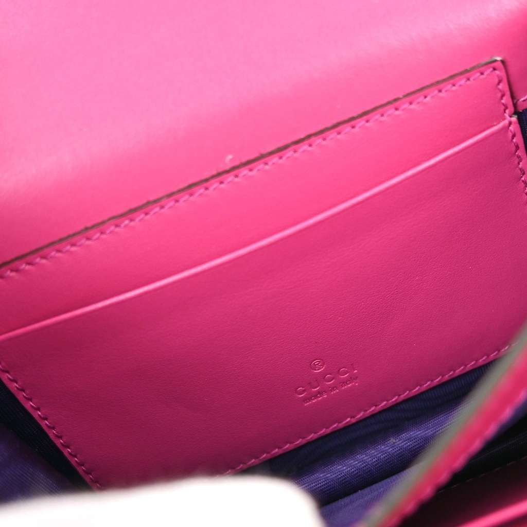 Gucci Petite GG Marmont Chain Wallet Pink Leather Good condition - Model View