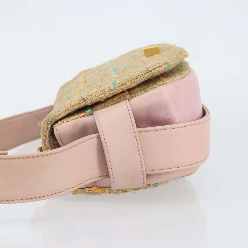 Chanel Chocolate Bar 2.55 Shoulder bag Beige Tweed Good condition - Model View