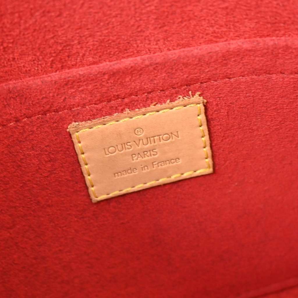 Louis Vuitton Vintage Coussin Bag Brown Canvas Good condition - Model View