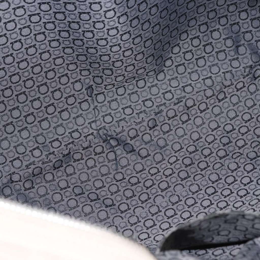 Salvatore Ferragamo Gancini Shoulder Bag White Leather Good condition - Box View