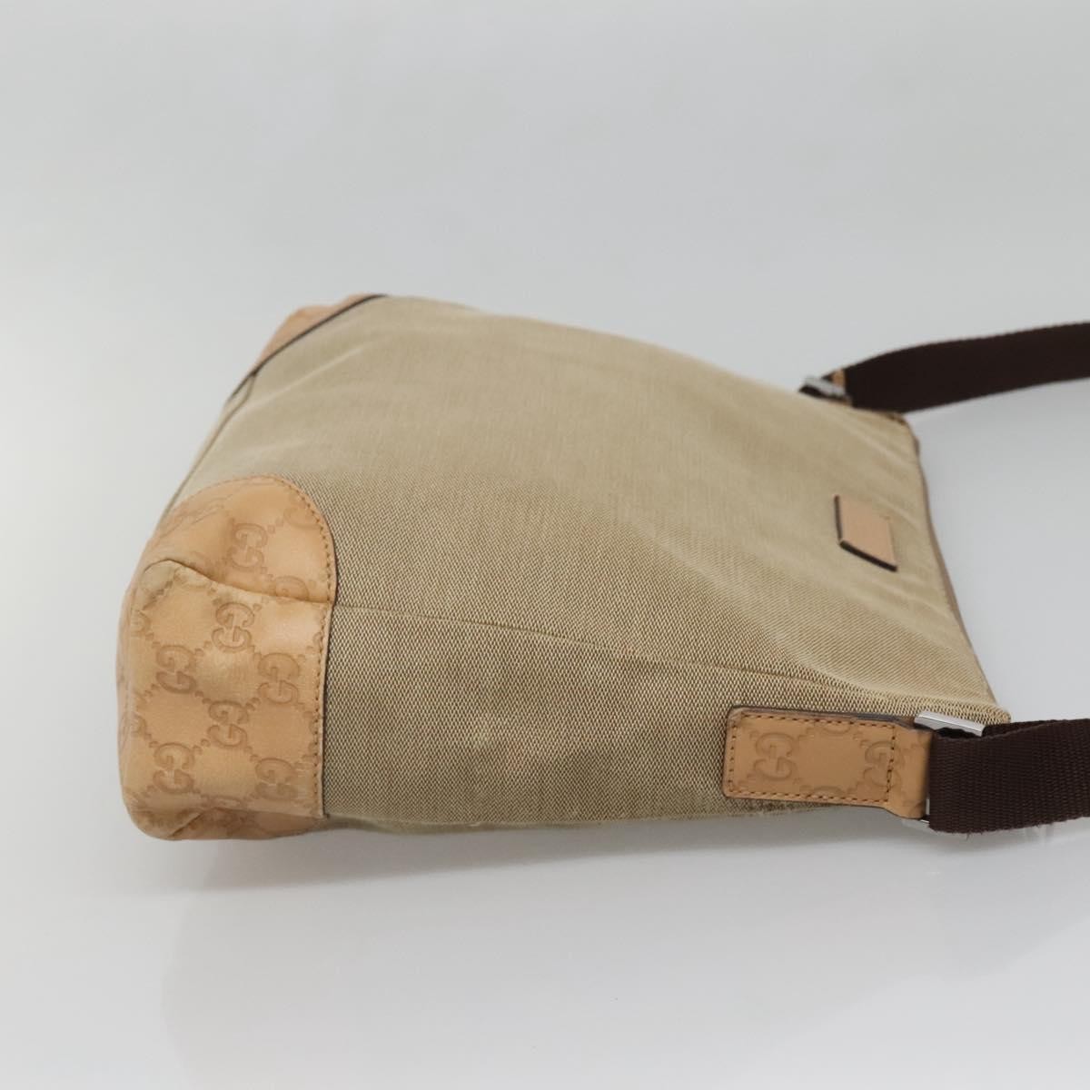 Gucci Original Messenger Beige Canvas Good condition - Model View
