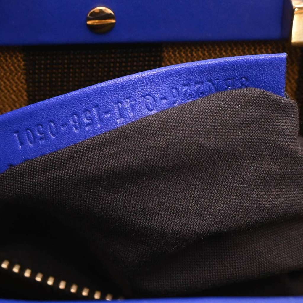 Fendi Peekaboo Bag Blue Leather Good condition - Box View