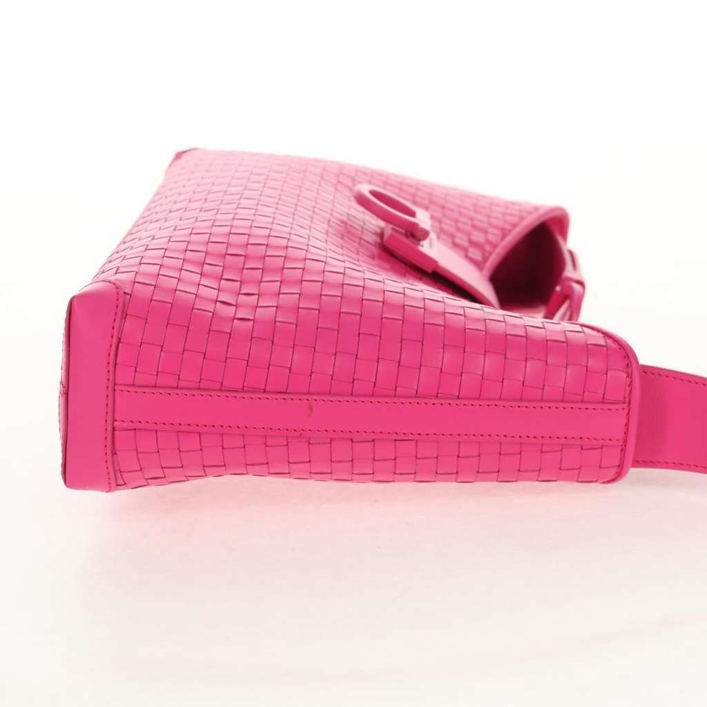 Salvatore Ferragamo Gancini Shoulder Bag Pink Leather Good condition - Model View