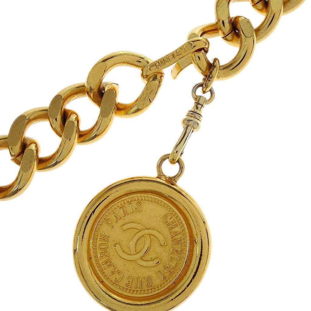 Chanel Vintage Medallion Chain Belt Gold Good condition - Back View