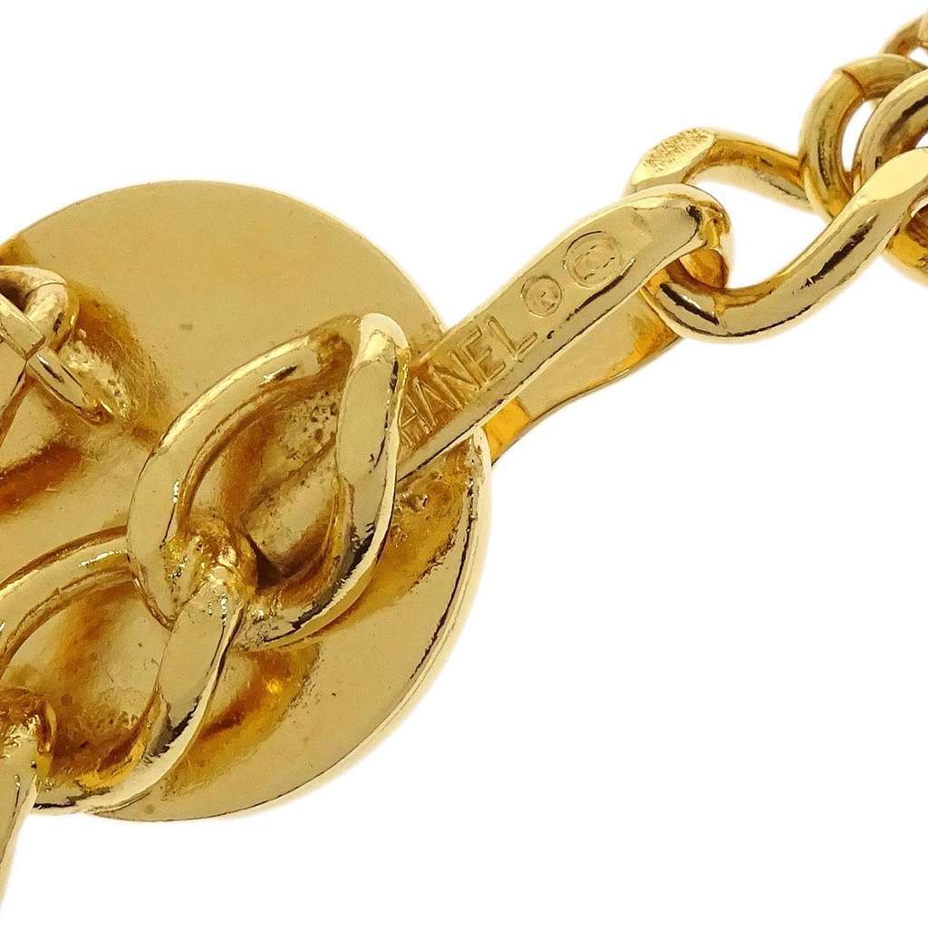 Chanel Vintage Medallion Multichain Belt Gold Good condition - Model View