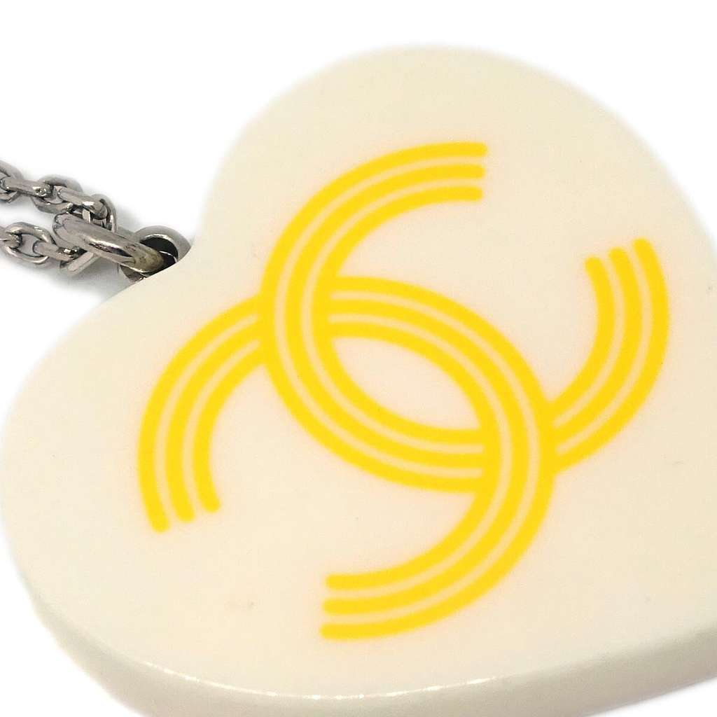 Chanel CC Heart Pendant Necklace Silver Good condition - Inside View