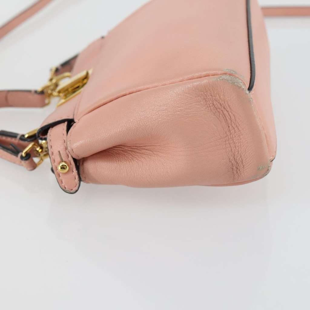 Fendi Peekaboo Bag Pink Leather Good condition - Model View