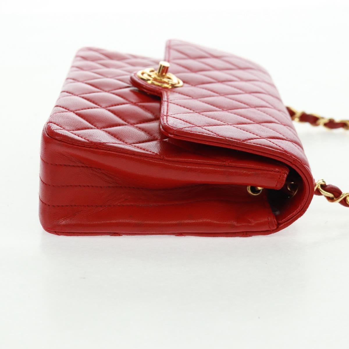 Chanel Vintage CC Chain Flap Bag Red Leather Good condition - Model View
