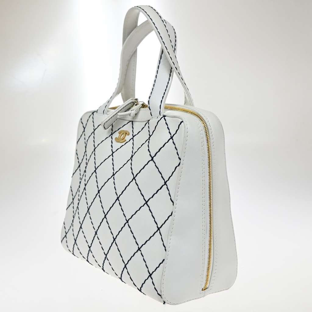 Chanel Surpique Zip Around Satchel White Leather Good condition - Inside View