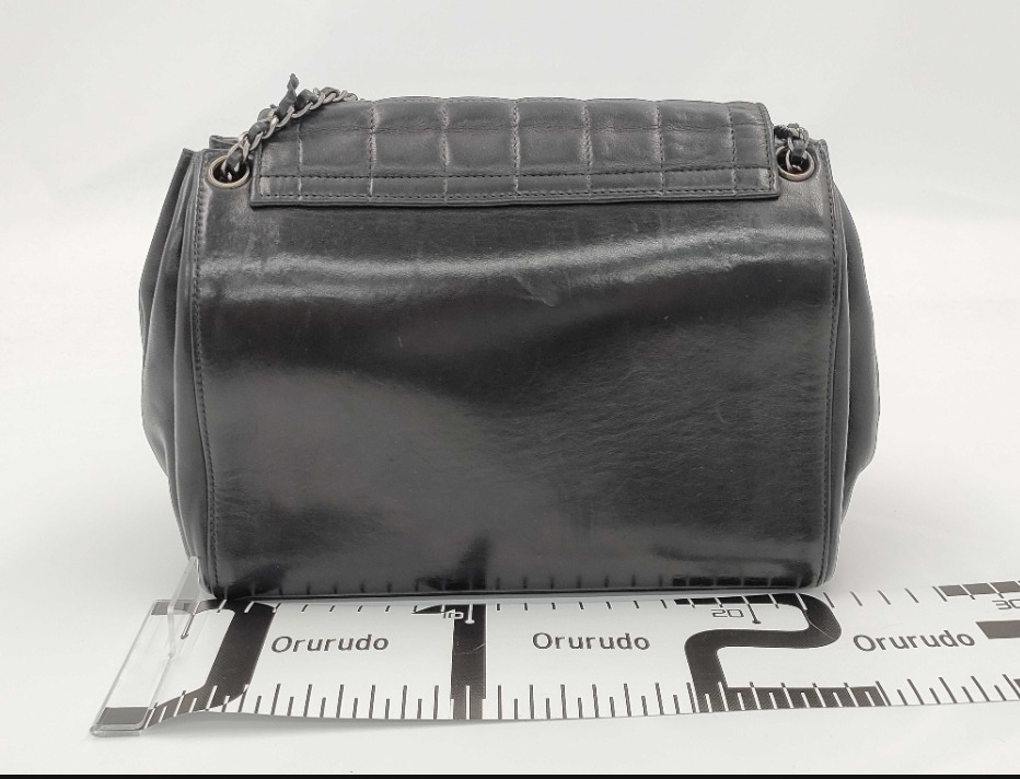 Chanel Vintage Reissue Square Flap Bag Black Leather Good condition - Back View