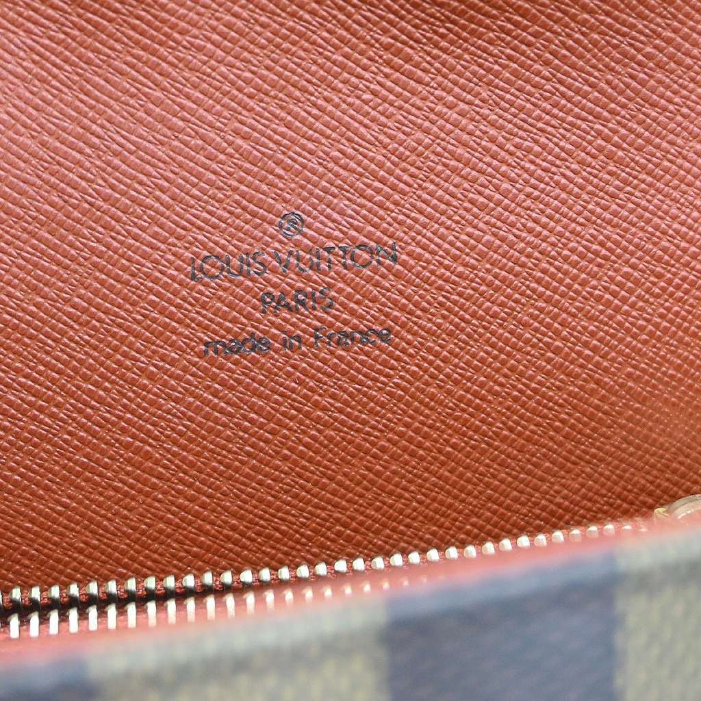 Louis Vuitton Tribeca Handbag Brown Canvas Good condition - Model View