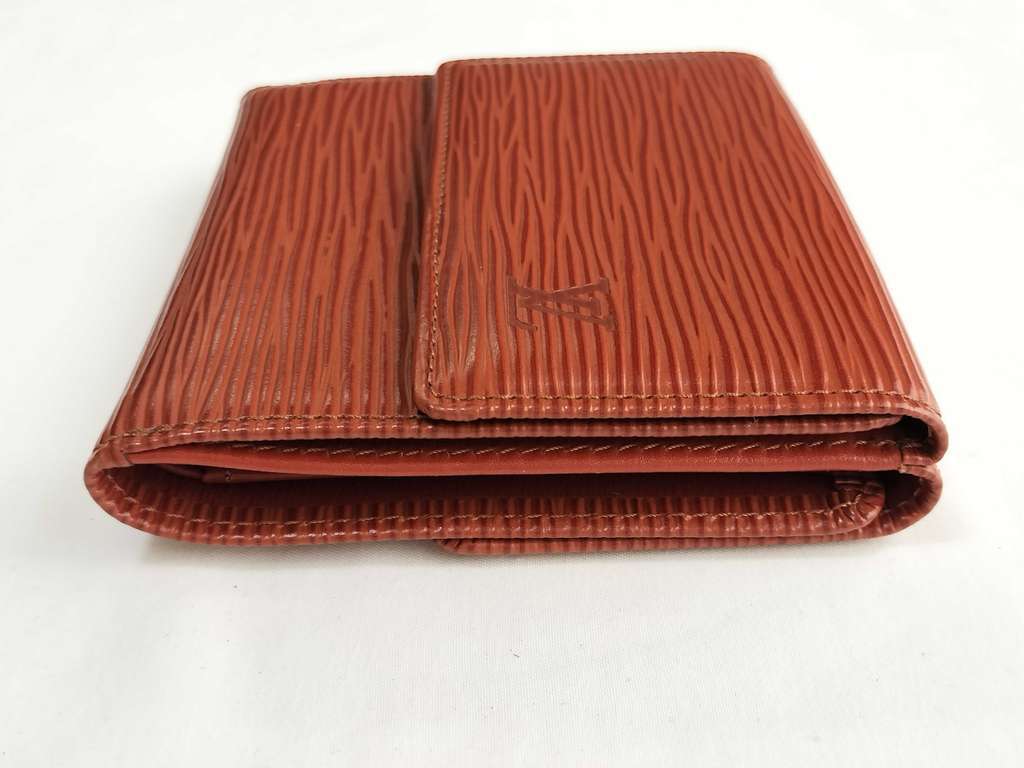 Louis Vuitton Trifold Card Holder Red Leather Good condition - Inside View