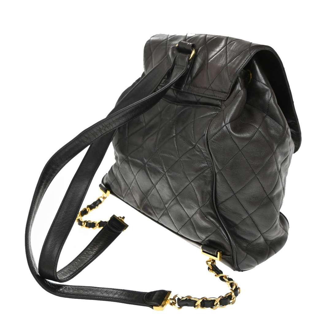 Chanel Vintage CC Flap Backpack Brown Leather Good condition - Model View