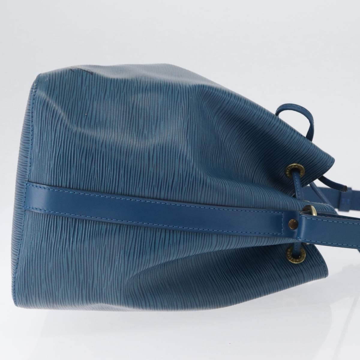 Louis Vuitton Petit Noe Handbag Blue Leather Good condition - Inside View