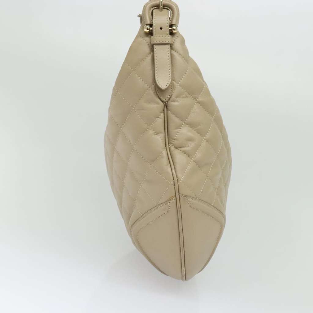 Burberry Hoxton Hobo Beige Leather Good condition - Model View
