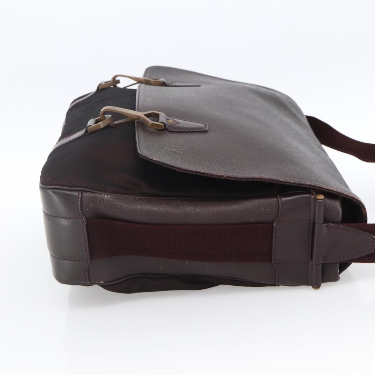 Louis Vuitton Dersou Bag Brown Leather Fair condition - Model View