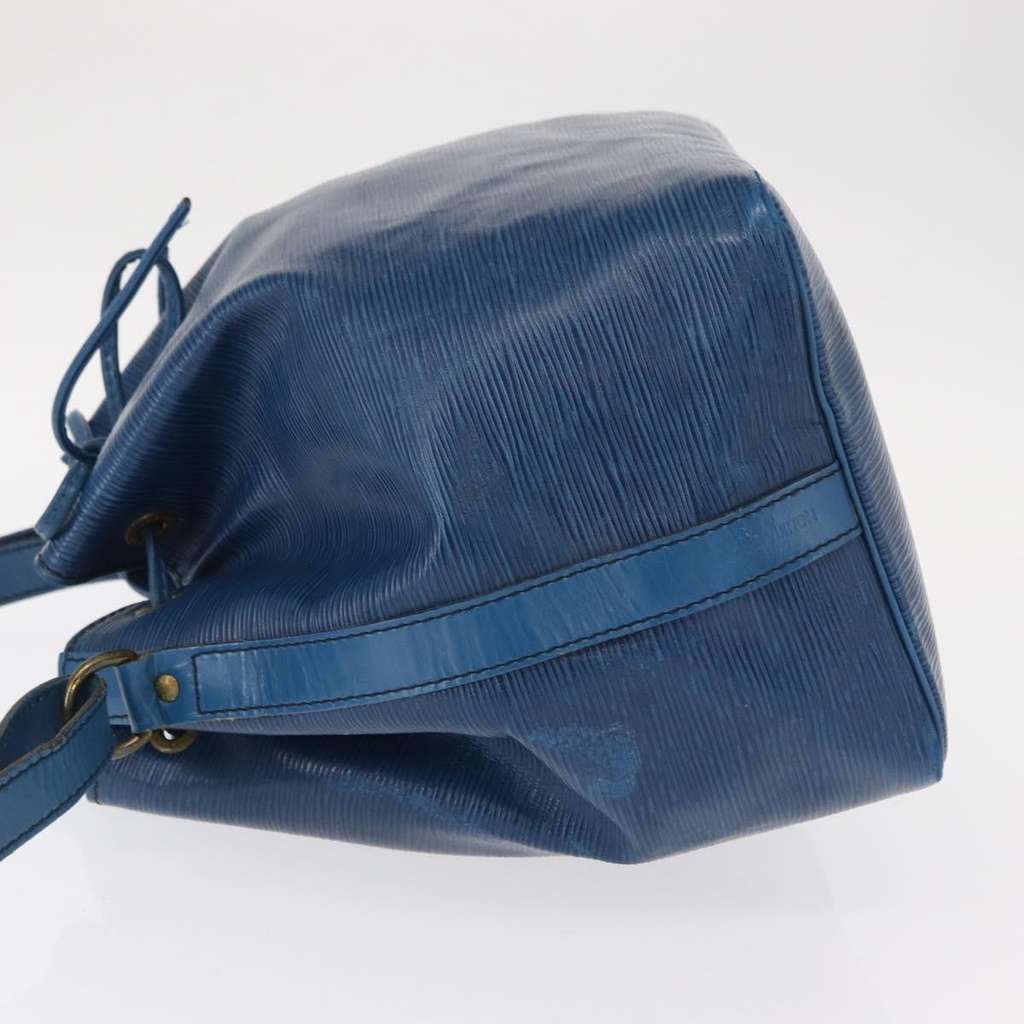 Louis Vuitton Noe Handbag Blue Leather Fair condition - Model View