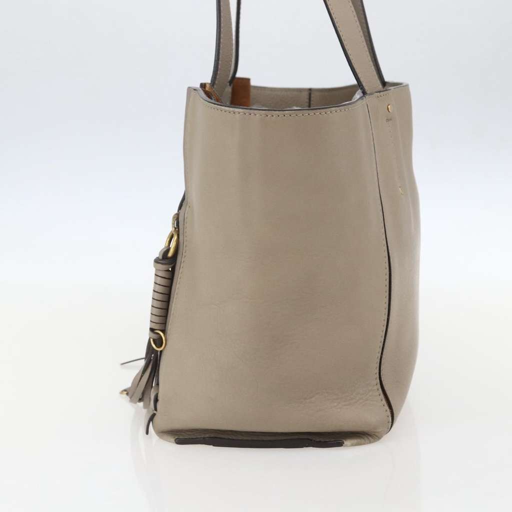 Chloe Milo Shopping Tote Beige Leather Good condition - Model View
