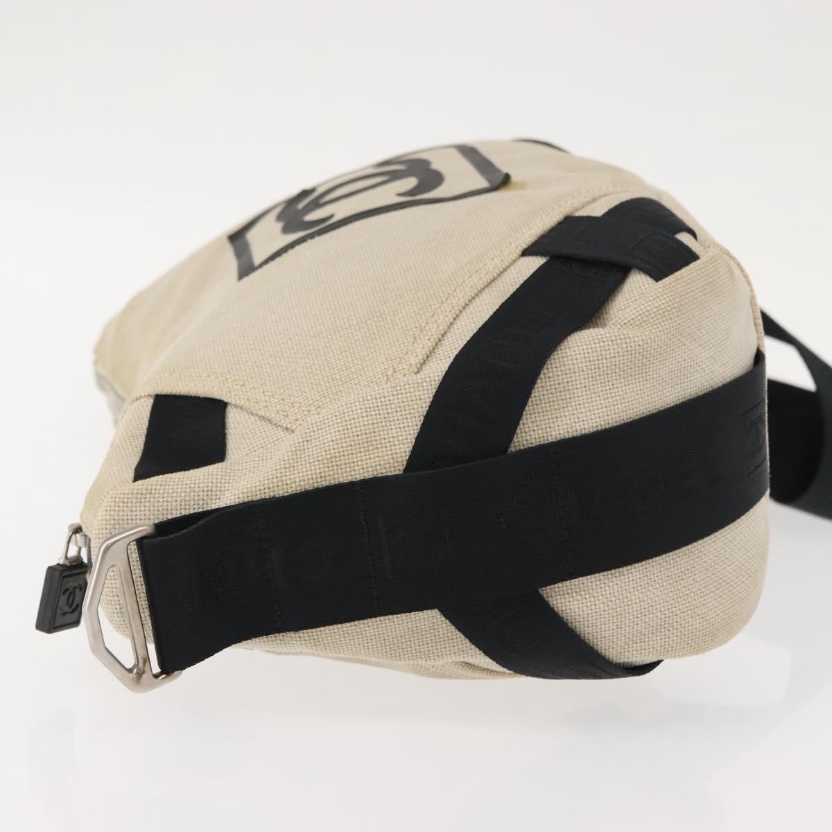 Chanel Vintage Crossbody Bag Beige Canvas Good condition - Model View