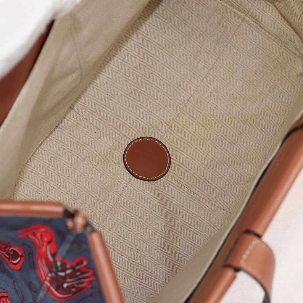 Loewe Paula's Ibiza Cushion Tote Red Canvas Good condition - Box View