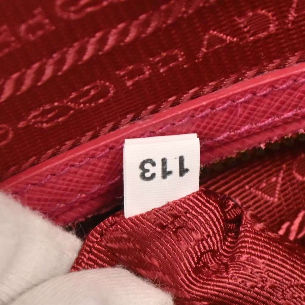 Prada Convertible Bowler Bag Pink Leather Good condition - Model View