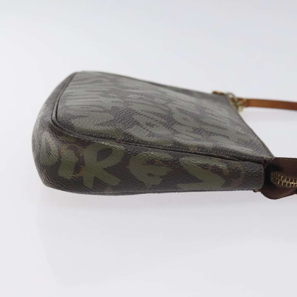 Louis Vuitton Pochette Accessoires Khaki Canvas Good condition - Inside View