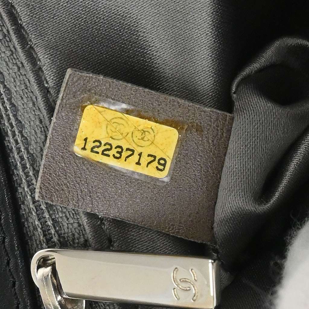 Chanel Door Latch Flap Shoulder Bag Black Leather Good condition - Box View