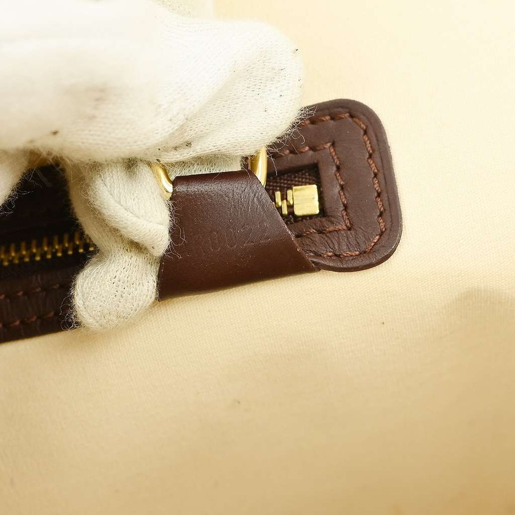 Louis Vuitton Alma Handbag Red Canvas Good condition - Model View