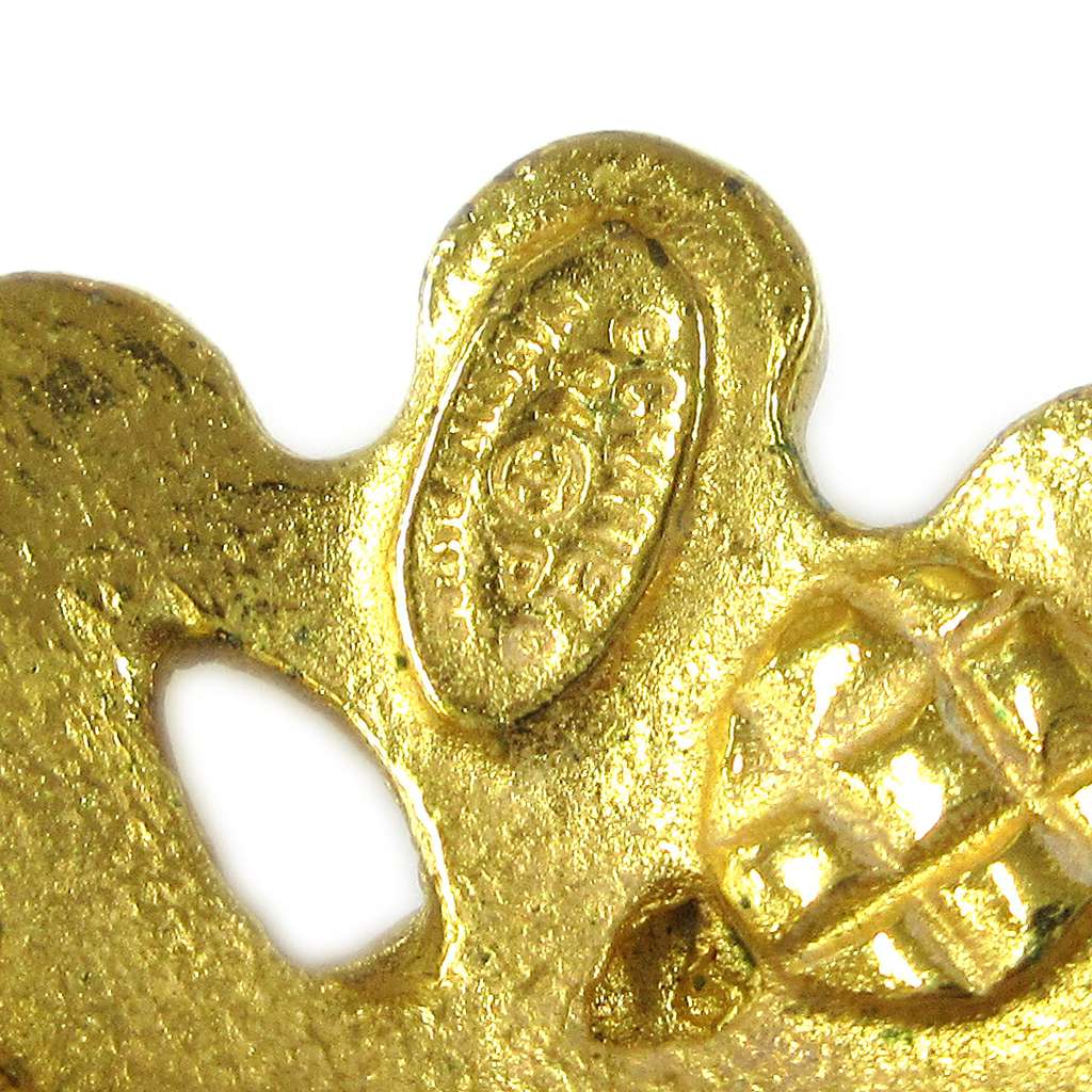 Chanel Vintage CC Flower Cutout Round Clip-On Earrings Gold Good condition - Inside View