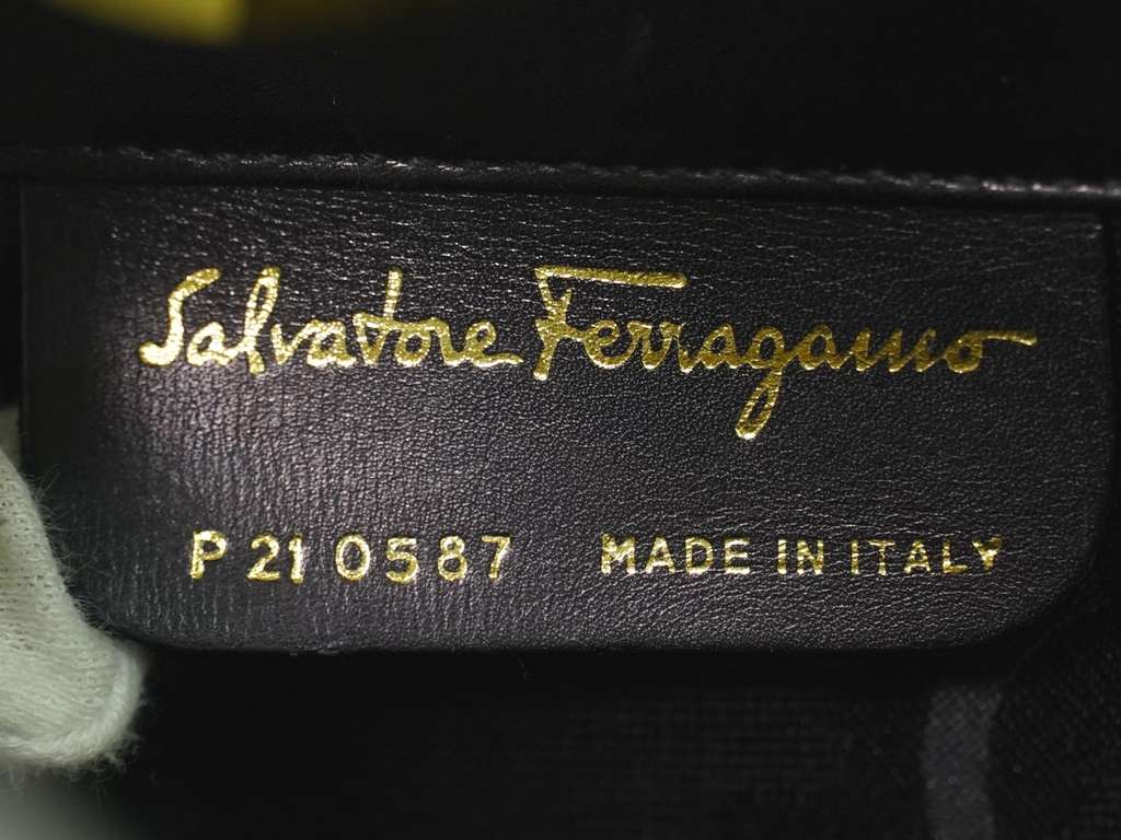 Salvatore Ferragamo Vintage Gancini Chain Shoulder Bag Black Leather Good condition - Model View