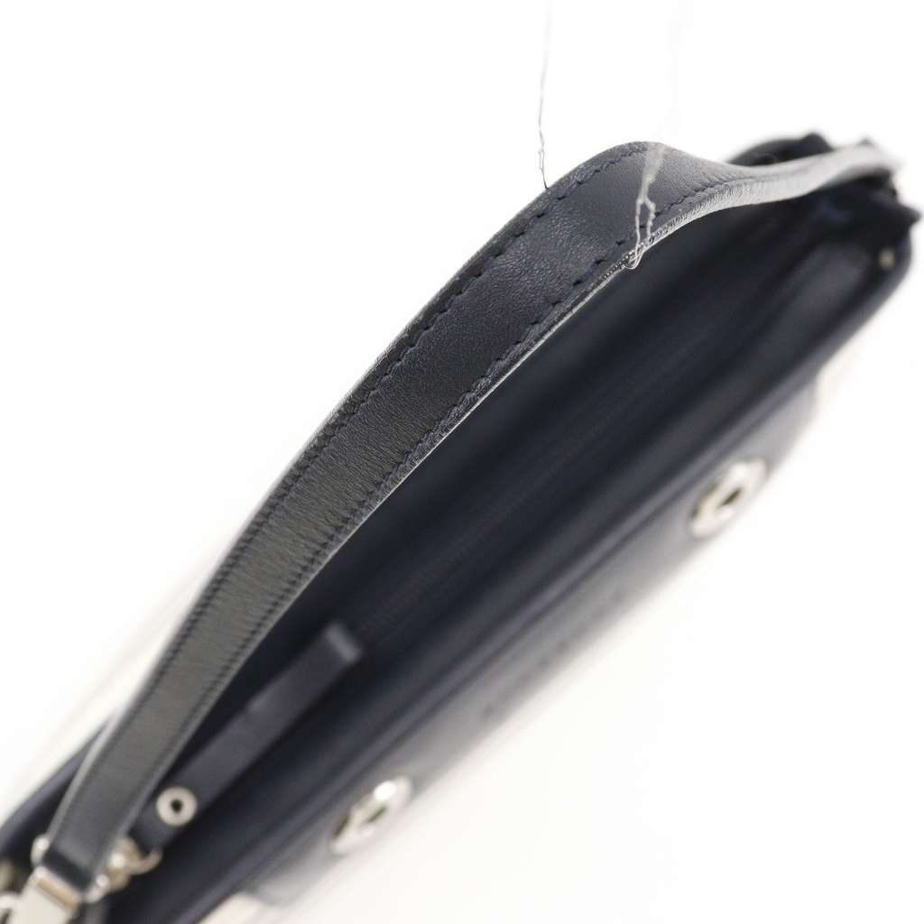 Burberry Vintage Shoulder Bag Beige Canvas Good condition - Model View