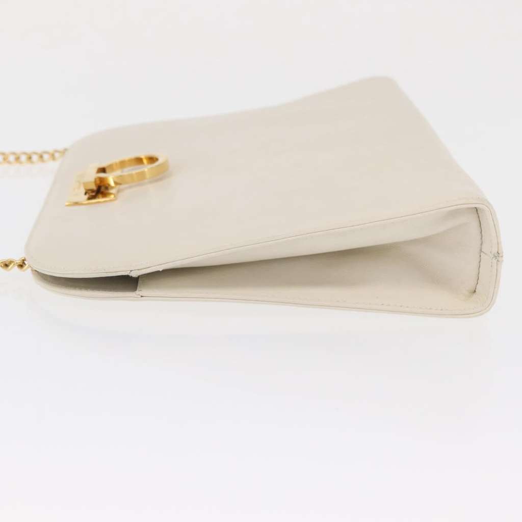 Salvatore Ferragamo Vintage Chain Shoulder Bag White Leather Good condition - Model View