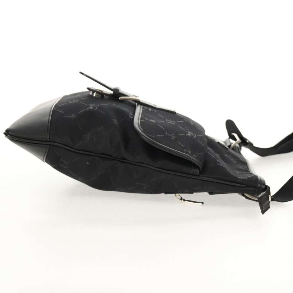 Burberry Black Label Shoulder bag Black Canvas Good condition - Model View