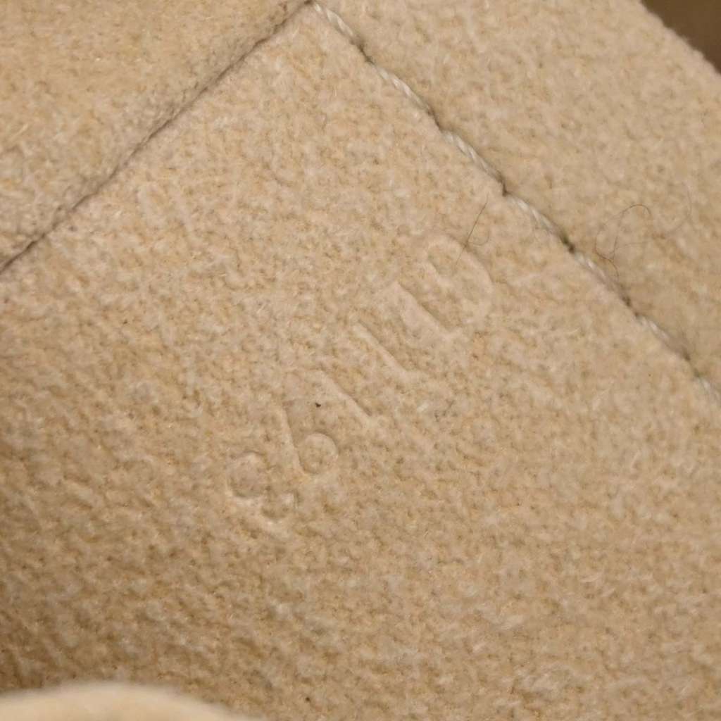 Louis Vuitton Artsy Handbag White Canvas Good condition - Box View