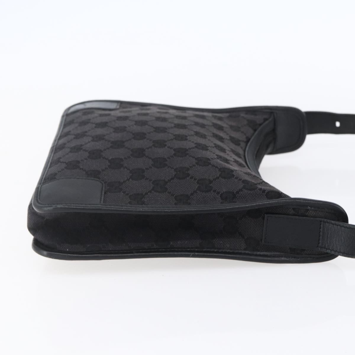 Gucci Vintage Shoulder Bag Black Canvas Good condition - Model View