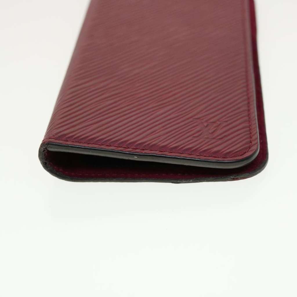Louis Vuitton iPhone X / XS Folio Burgundy Leather Good condition - Model View
