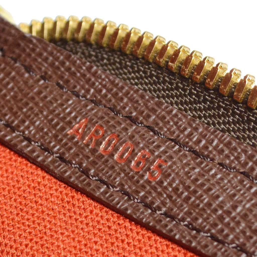 Louis Vuitton Belem Handbag Brown Canvas Good condition - Model View