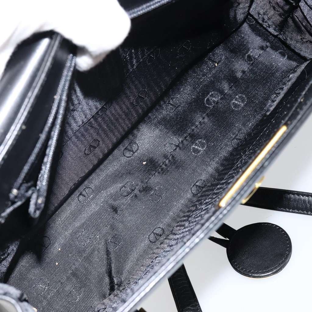 Valentino Garavani Flap Shoulder Bag Black Leather Good condition - Box View