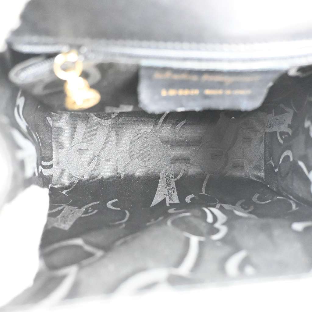 Salvatore Ferragamo Vala Handbag Black Leather Good condition - Box View